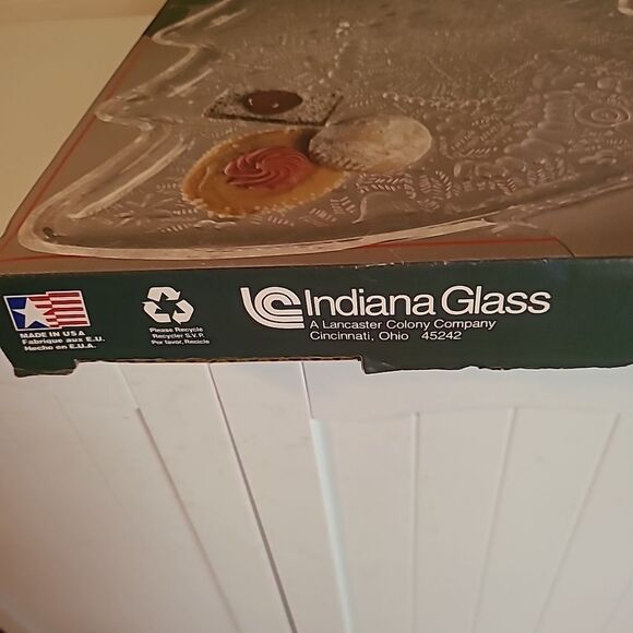 Indiana Glass Christmas Serving Tray #2 - Picture 6 of 9